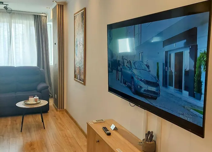 Aldira Sky Arena Nationala * Bucarest