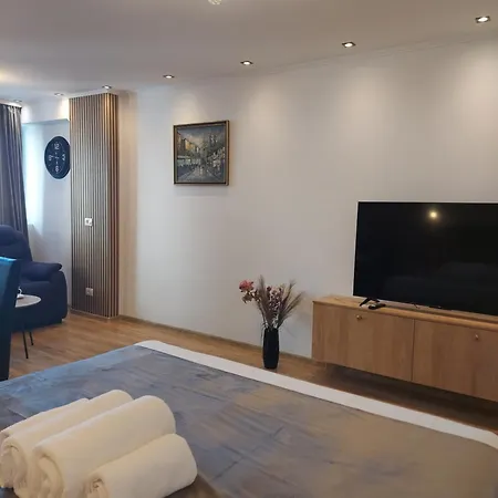 Apartment Aldira Sky Arena Nationala Bucharest