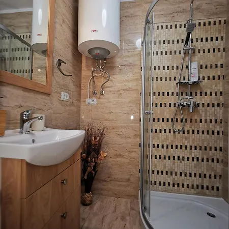 Aldira Sky Arena Nationala Apartment