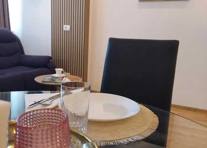 아파트 Aldira Sky Arena Nationala 부쿠레슈티