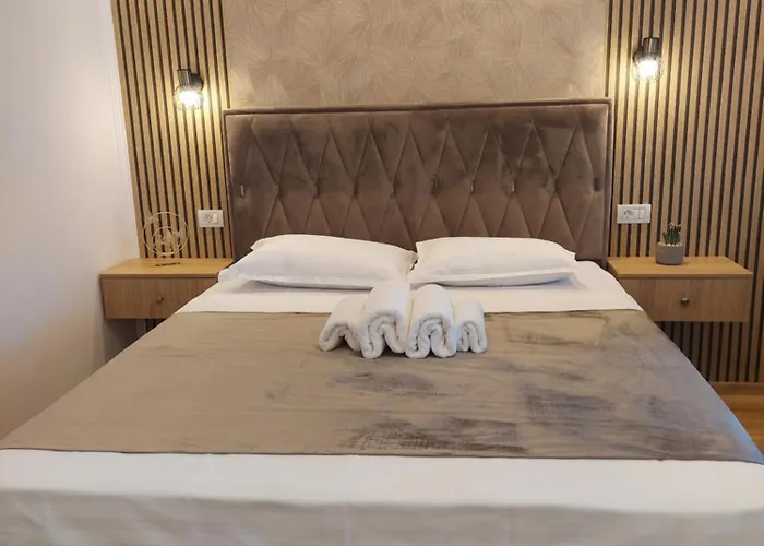 Aldira Sky Arena Nationala Lejlighed