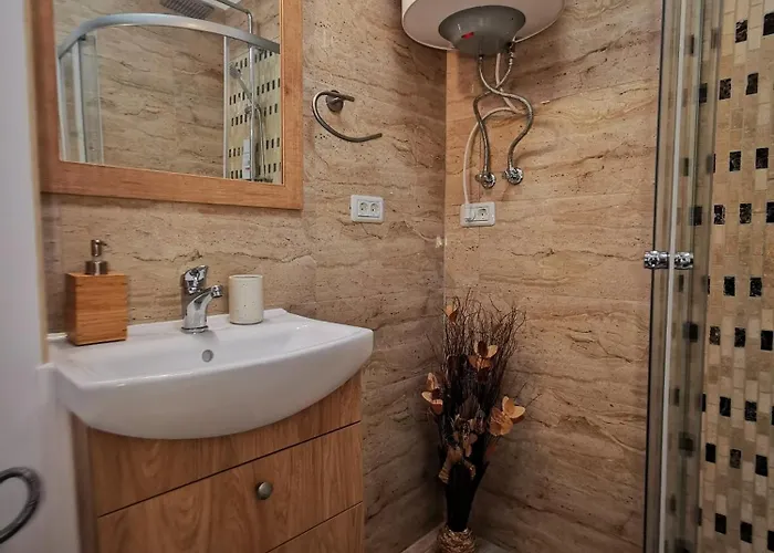 아파트 Aldira Sky Arena Nationala 부쿠레슈티