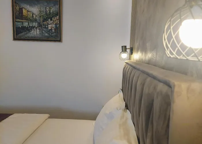 아파트 Aldira Sky Arena Nationala 부쿠레슈티