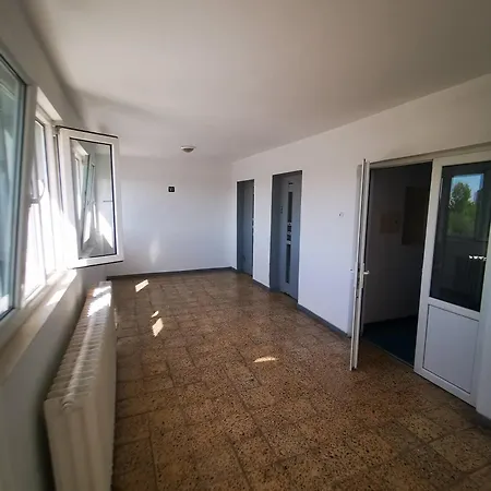 Aldira Sky Arena Nationala * Bukurešť