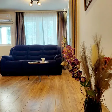 Aldira Sky Arena Nationala Apartmán *