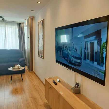 Aldira Sky Arena Nationala * Bucarest